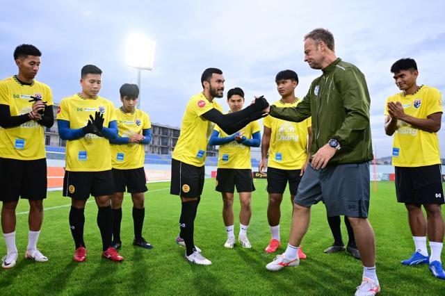 1697095121273077407.jpg 1-泰国队抵达格鲁吉亚进行备战.jpg