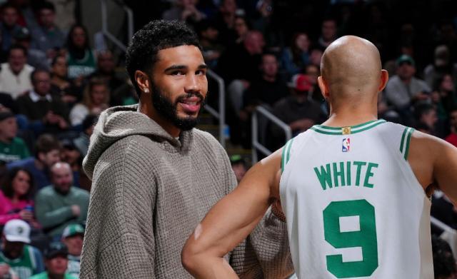 开云中国-塔图姆瞄准周六复出！绿军登顶东部赔率升第一