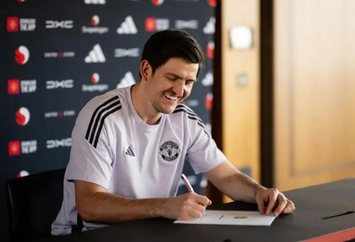 开云中国-马奎尔拒迈阿密国际高薪邀约，续约曼联|太阳报|大卫·贝克汉姆|哈里-马奎尔|贝克汉姆|哈里_新浪体育_新浪新闻